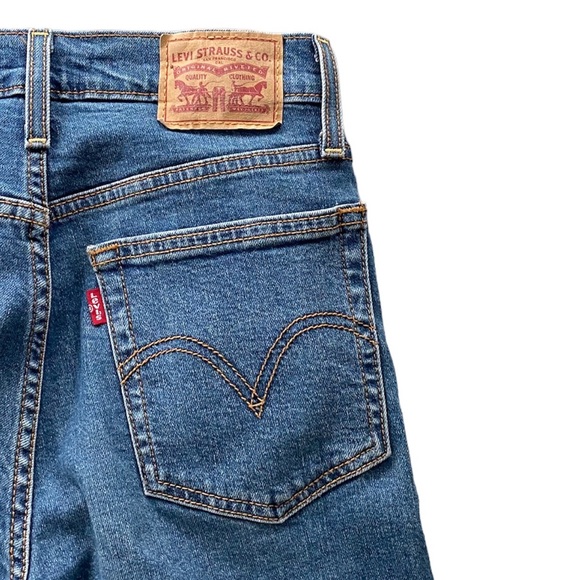 Levi’s Wedgie Straight Leg Hidden Button Fly Jeans Size 26 - Picture 5 of 7